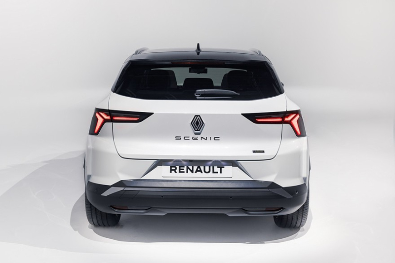 Кроссовер Renault Scenic дебютировал в двух версиях, но без полного привода