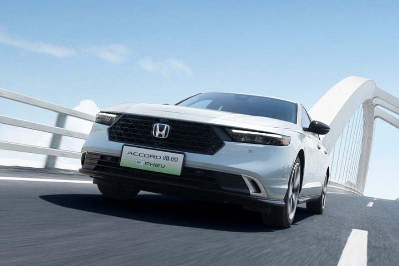 Представлен обновлённый Honda Accord: седану добавили агрессии