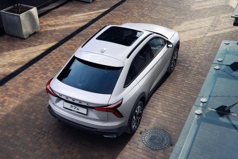 Новый купеобразный кроссовер Haval F7x, которого не было даже в Китае: цены в России